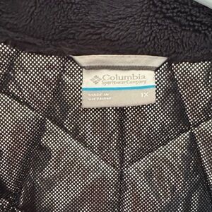 Columbia Omni Heat Women's Black quilted vest in size 1X lightweight with zipper